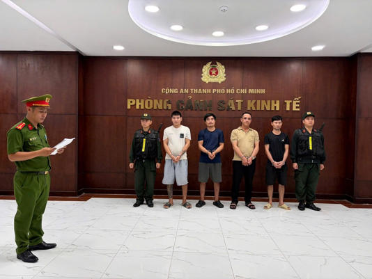 Công an TPHCM khởi tố 4 đối tượng về hành vi “Vi phạm quy định về an toàn thực phẩm”. Ảnh: Công an