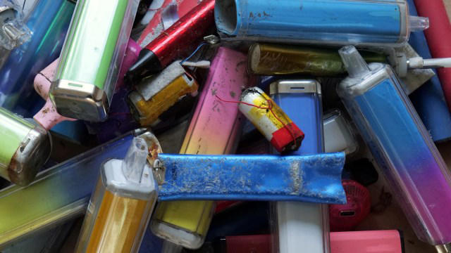 'Retailer recycling lottery' leaves millions of banned vapes tossed ...
