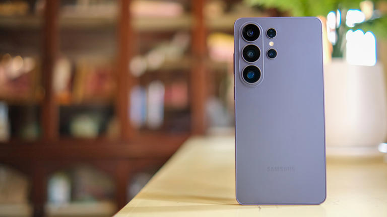 Why did Samsung get rid of 10x zoom on Galaxy phones?