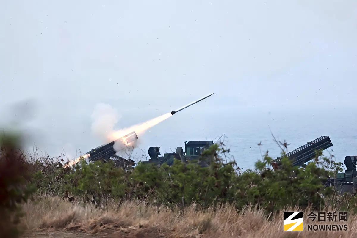 第4作戰區屏東臺南聯合實彈射擊 場面震撼