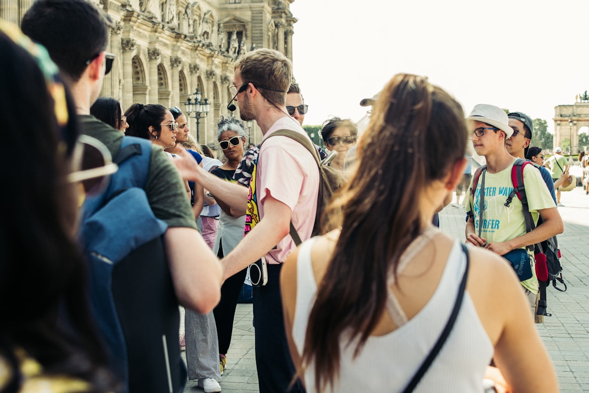 32+ tour guides share their most cringeworthy tourist moments