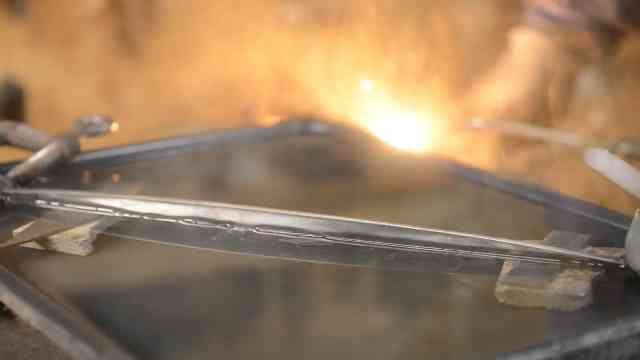 This old-school tool can shape an entire log – forging a drawknife