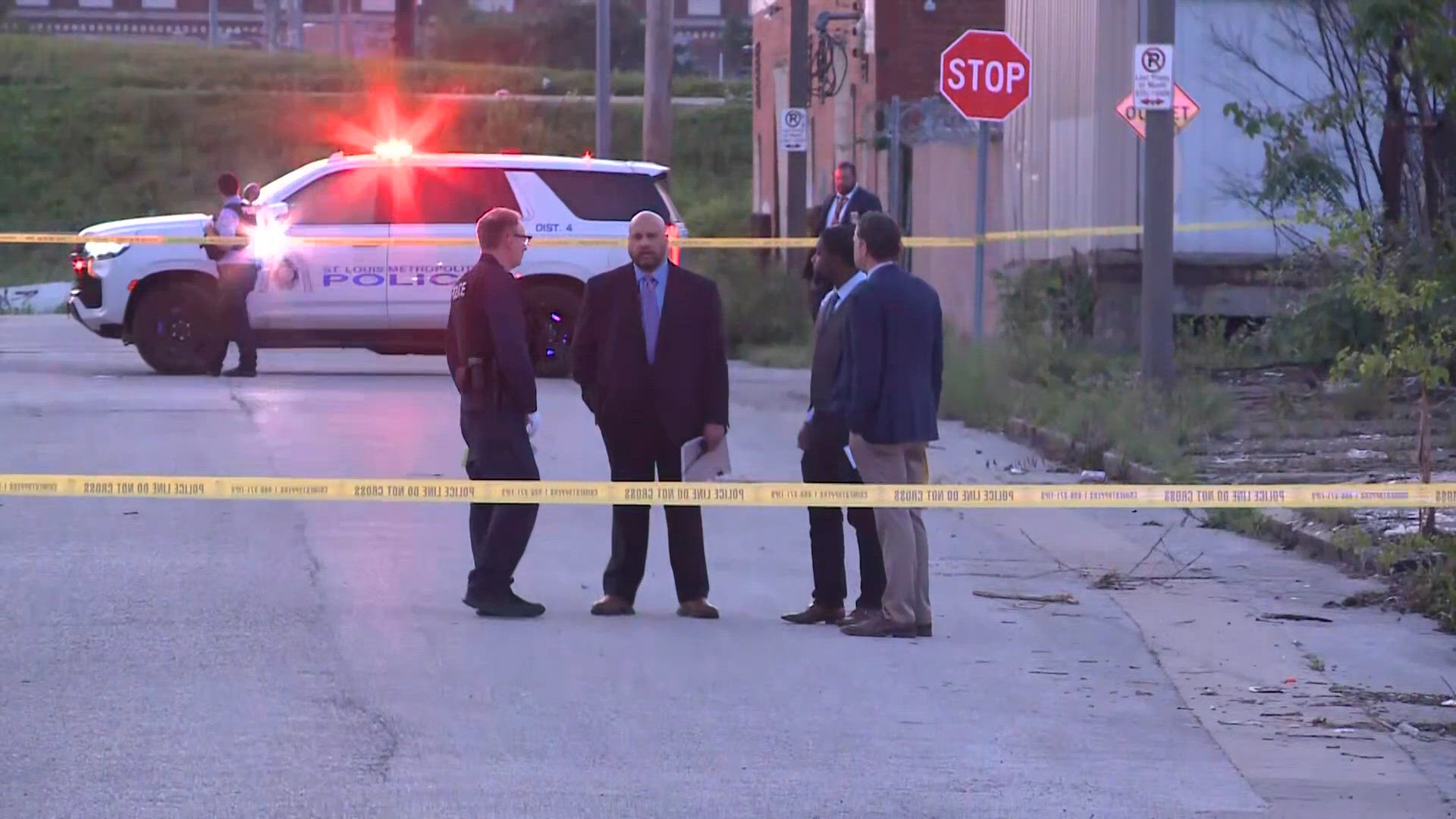 Man critically injured in shooting north of downtown