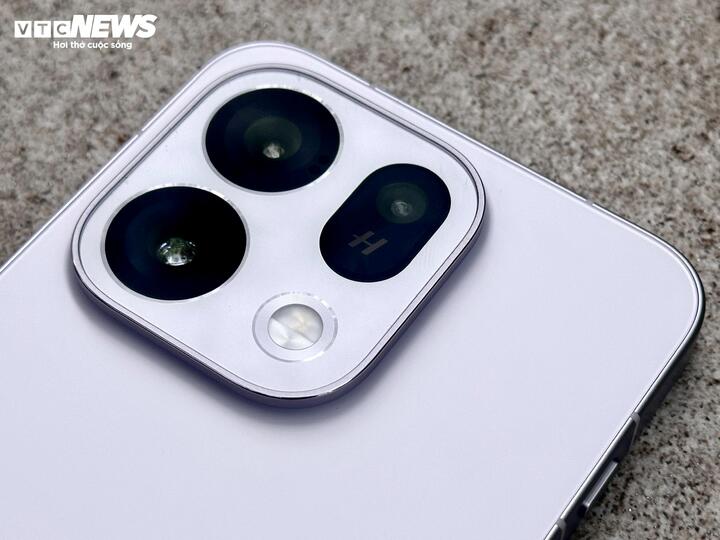 Dạo phố cùng camera Hasselblad trên OPPO Find X9s