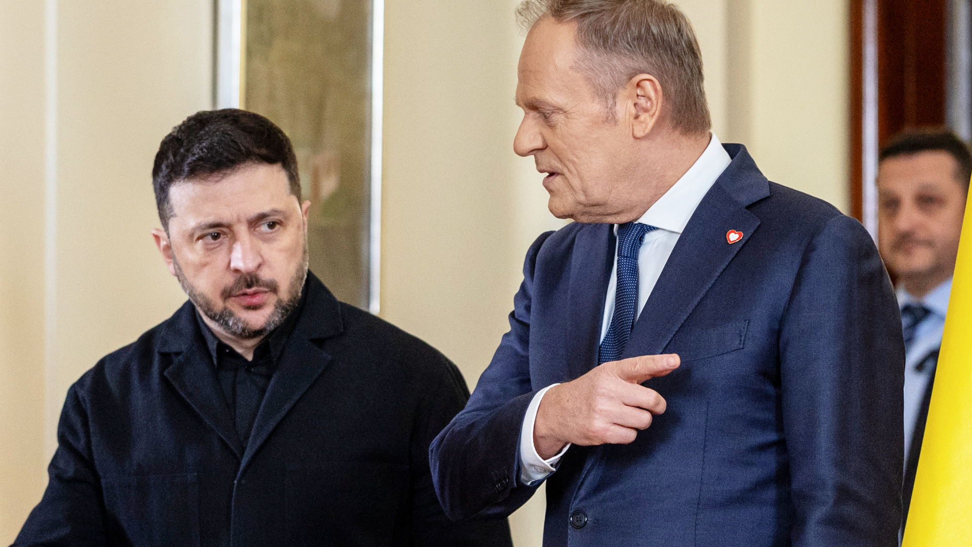 Poland steps up support for Ukraine as Russian pressure grows