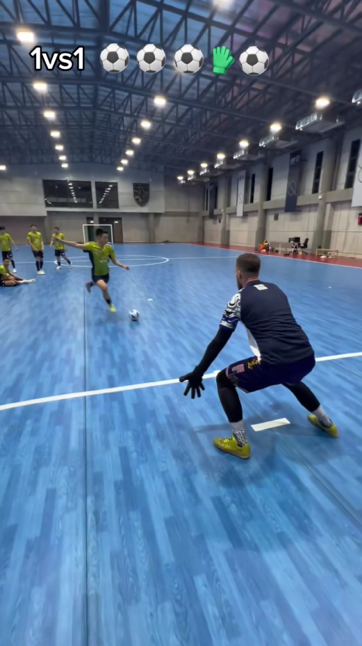 Fast reactions and incredible saves define this goalkeeper battle