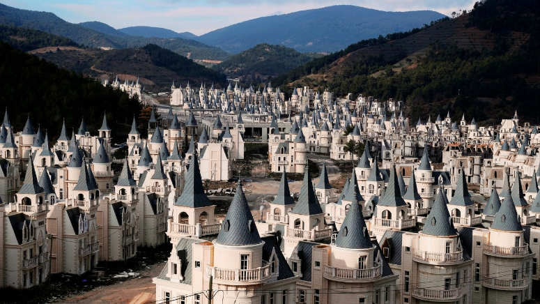 Burj Al Babas: Turkey’s abandoned $200M Disney castle town