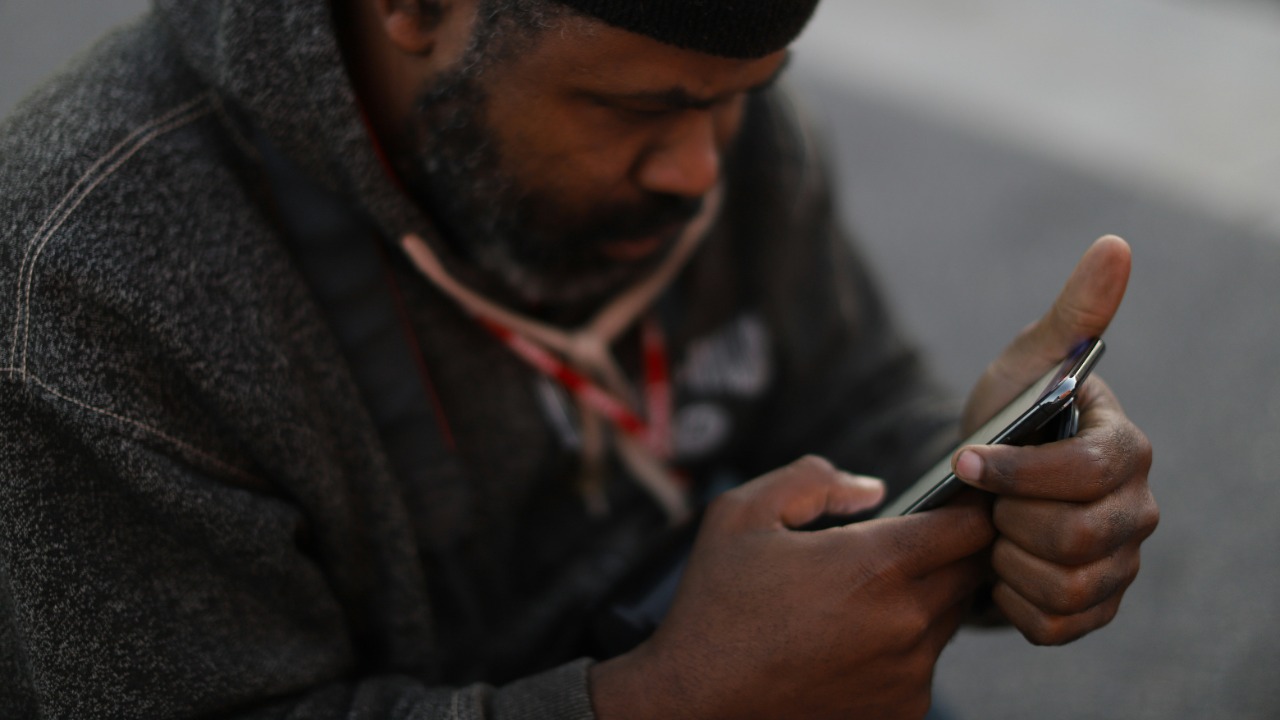 The NSA still warns every smartphone user to disable one default ...