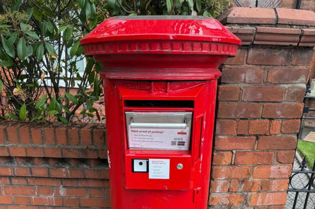 royal-mail-s-new-digital-solar-powered-post-box-arrives-in-worcester