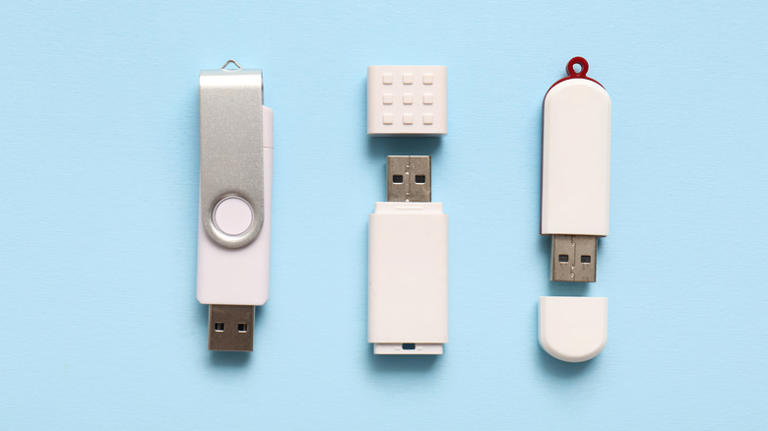 4 signs you should replace that old USB drive