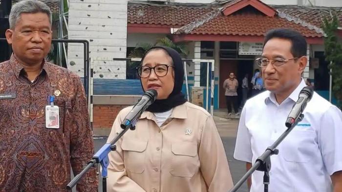 DRAMA MBG - Wakil Kepala Badan Gizi Nasional (BGN) Nanik Sudaryati Deyang sebut BGN akan membentuk tim optimalisasi, tim dibentuk untuk memastikan penyaluran Makan Bergizi Gratis (MBG) lebih efisien dan tidak memboroskan anggaran negara. (Kompas.com)