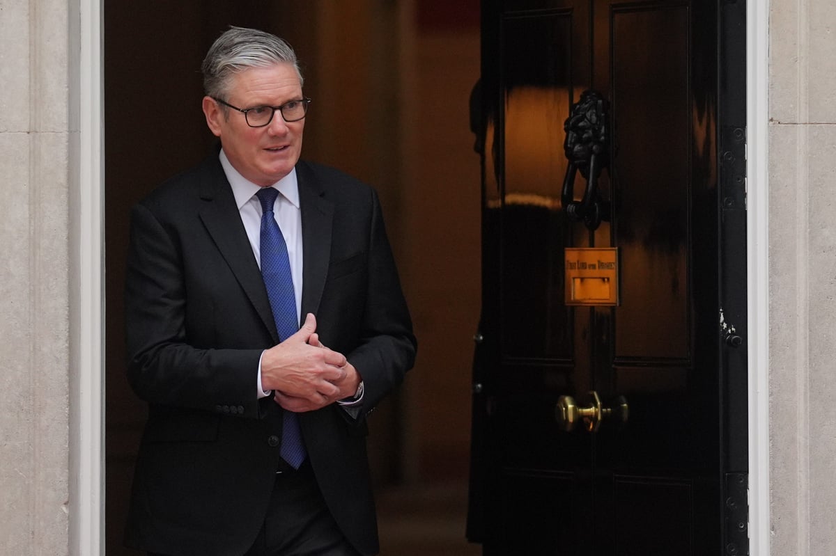 Starmer defends disappearing WhatsApp messages use after Mandelson ...