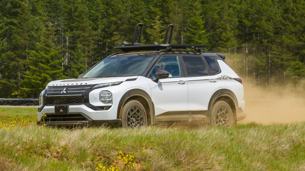 Mitsubishi Outlander could get a tougher package than the Trail Edition
