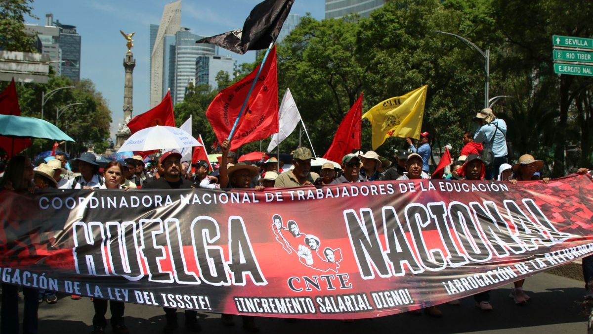 Marcha y bloqueos CNTE HOY 2 de junio en CdMx EN VIVO | Gobierno ...