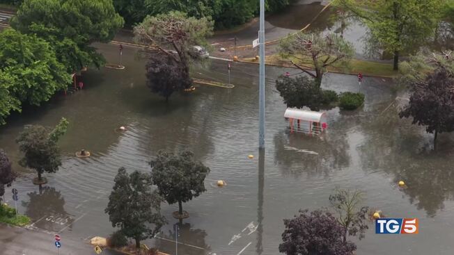 Piogge e temperature giù anche di 10 gradi
