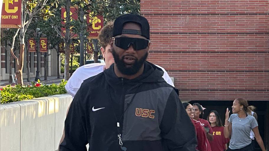 Recruits don't hold back about USC cornerbacks coach Trovon Reed