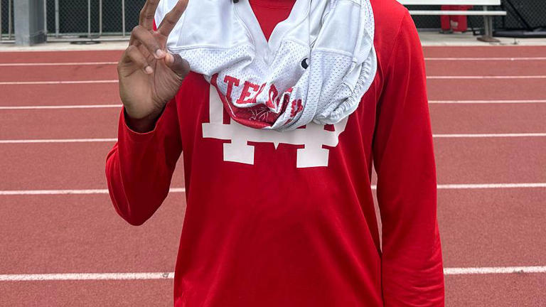 Recruits don't hold back about USC cornerbacks coach Trovon Reed