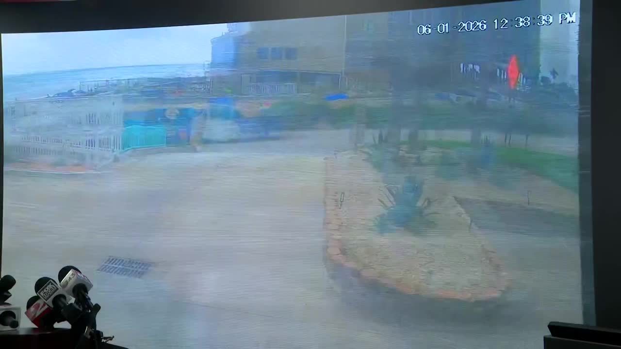 Video shows moment truck slams into toll booth on Florida beach ...