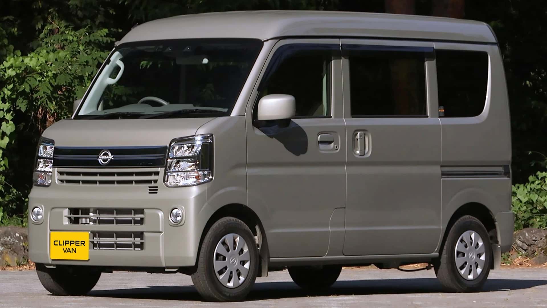¿Te gustan las microcamper? Atento a esta Nissan Clipper Van de apenas ...
