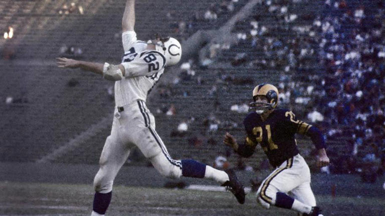 Remembering Raymond Berry through 4 essential cards