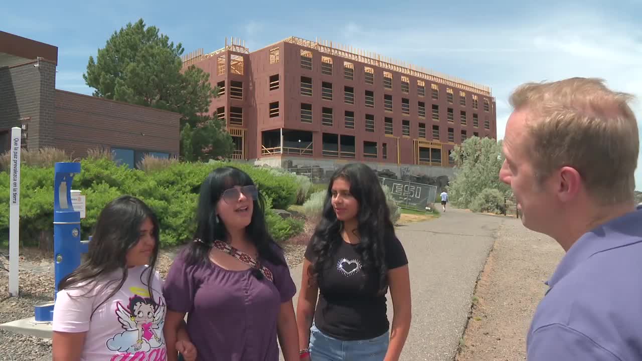New hotel rising on Snake River Canyon rim in Twin Falls