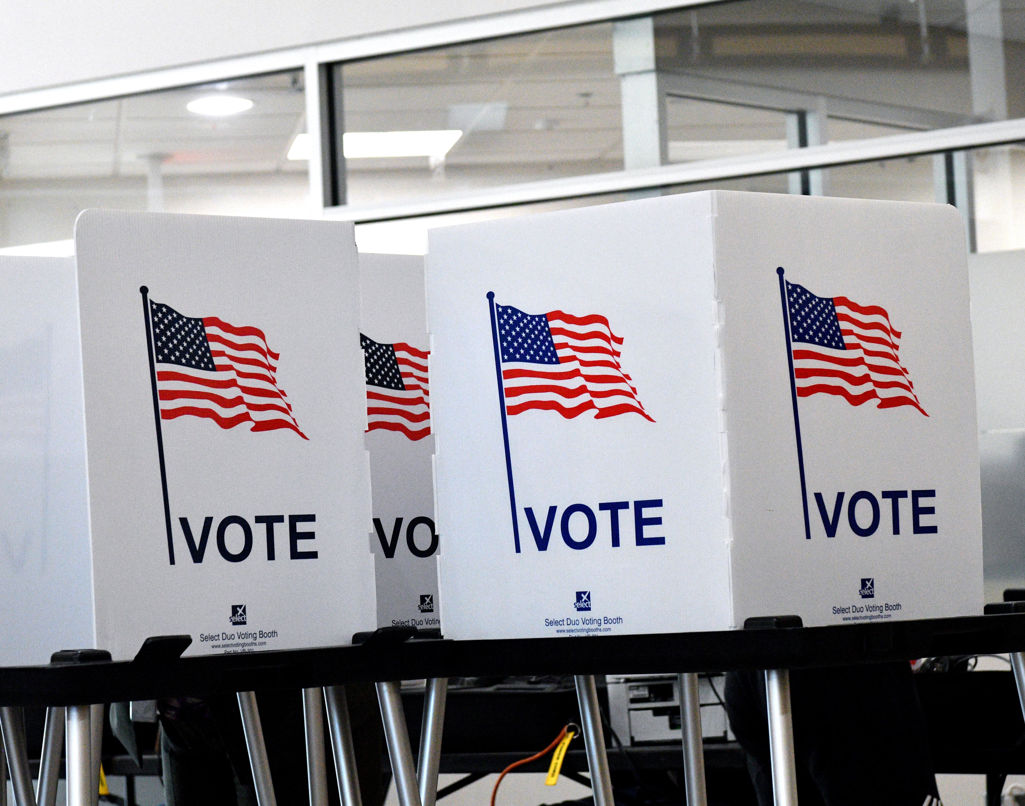 Congressional candidates face off in debate ahead of midterm election