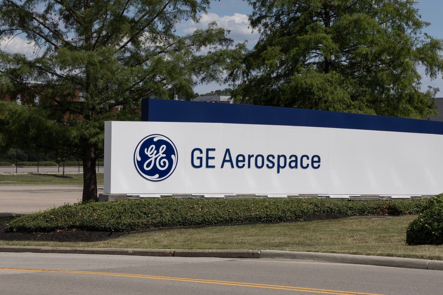 GE Aerospace advances hybrid-electric aviation with megawatt-class ...