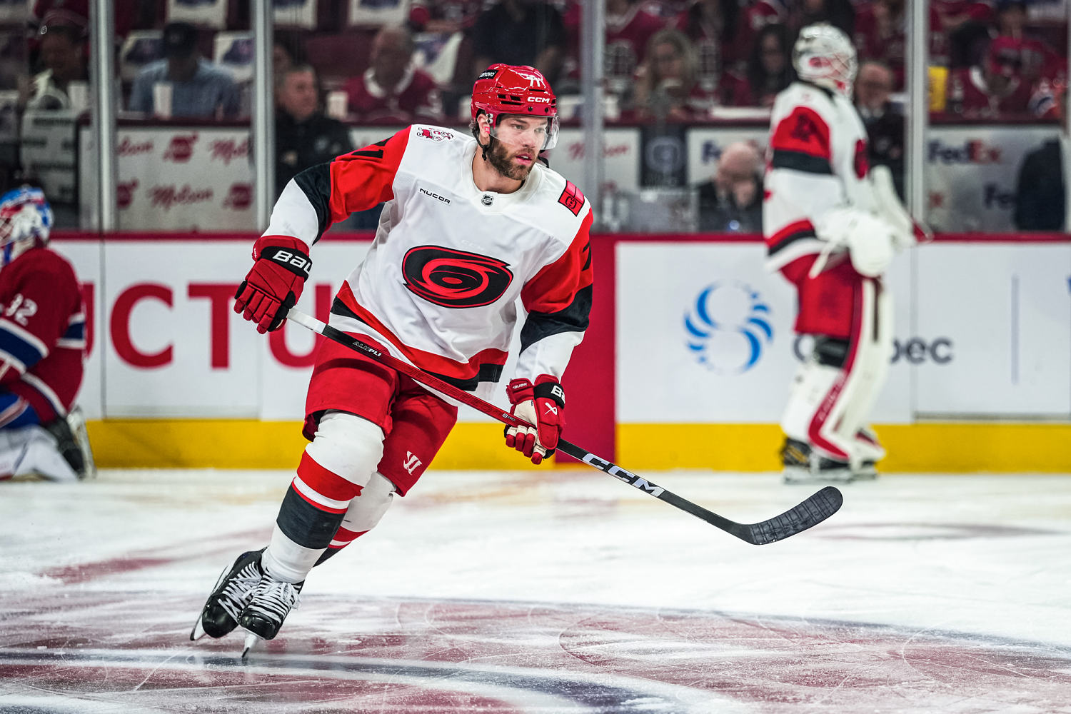 From the sports desk: Heavyweights Carolina, Vegas meet in Stanley Cup ...