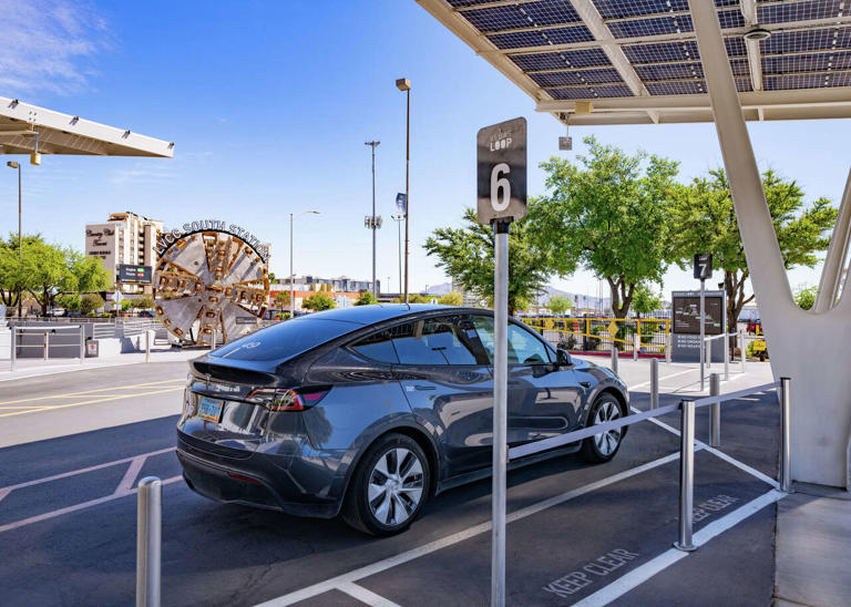 I rode Elon Musk's Vegas Loop, the worst transit system on Earth