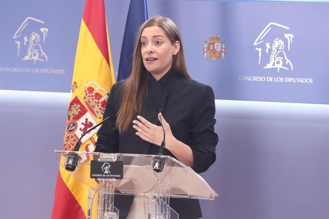 El PP acusa al PSOE de pasar de no saber quién es Leire Díez a admitir ...