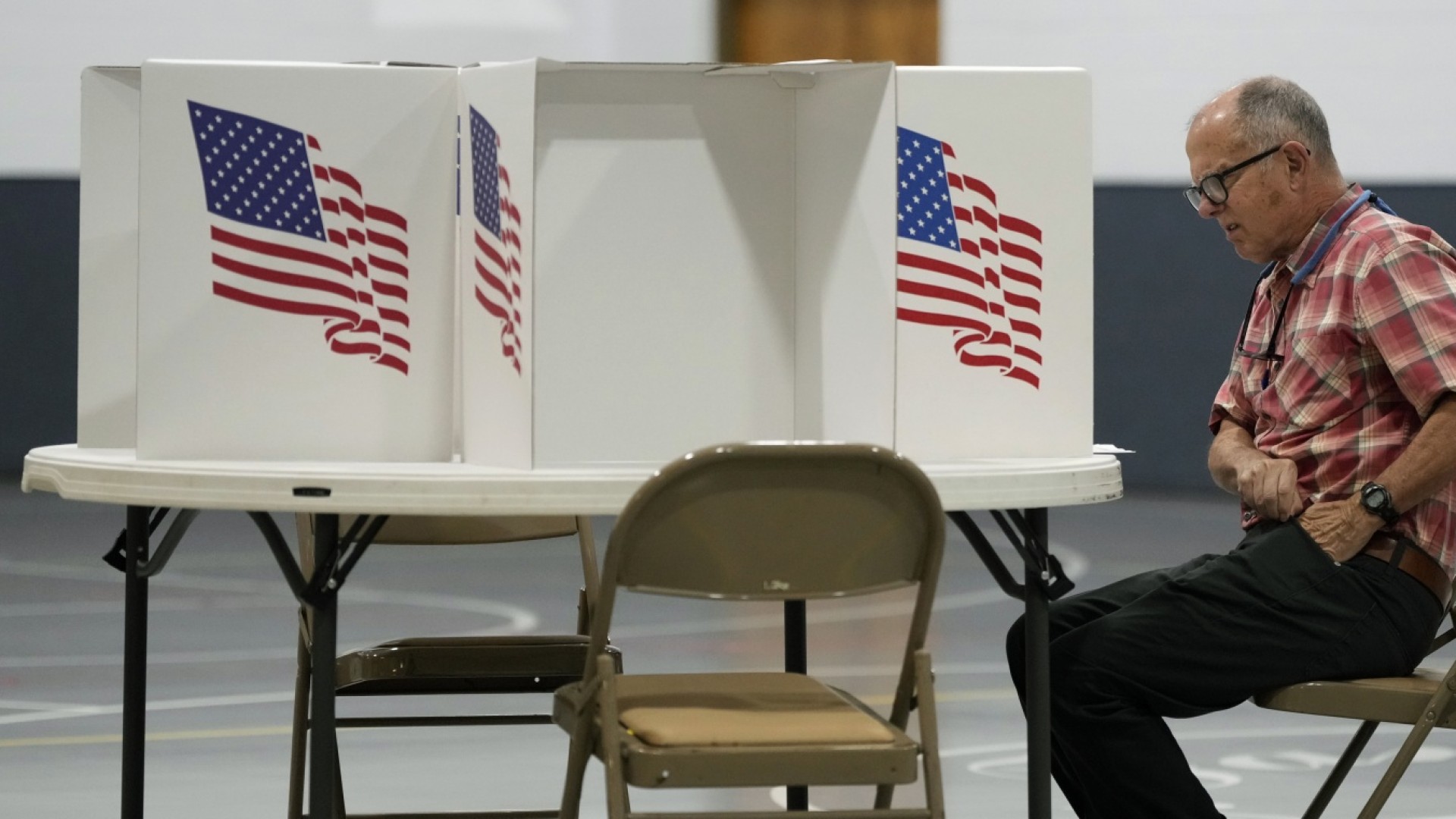 Iowa Dems hope to flip Senate seat blue