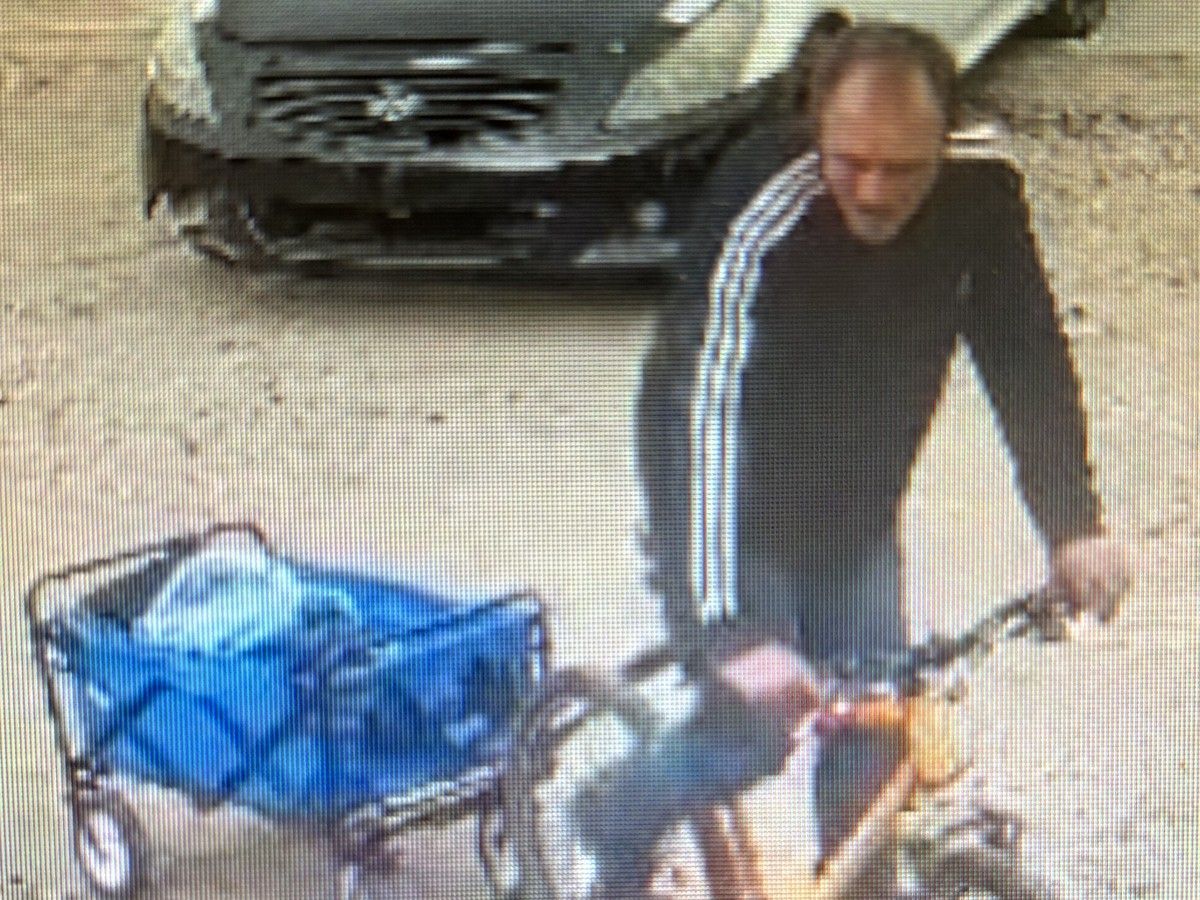 Police ask public to help ID suspect in early-May arson in central Edmonton