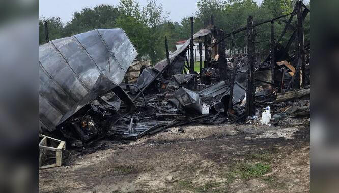 Mobile home heavily damaged in Tattnall County fire; no injuries reported