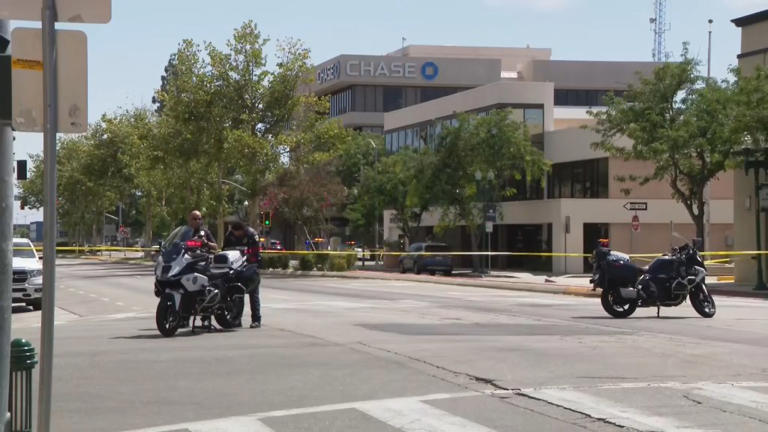 Bakersfield bank robber with bombs strapped to his body holds hostages ...