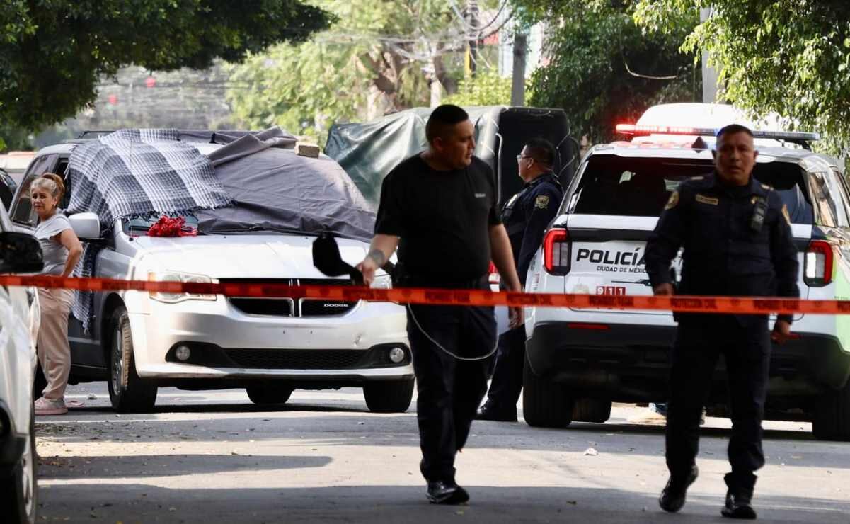 Asesinan a hombre en calles de Iztapalapa; un joven resulta herido de bala