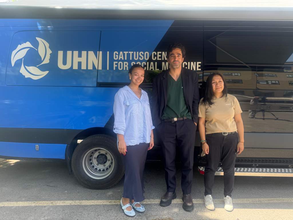 Toronto library, UHN offer mobile health clinic to reach most vulnerable