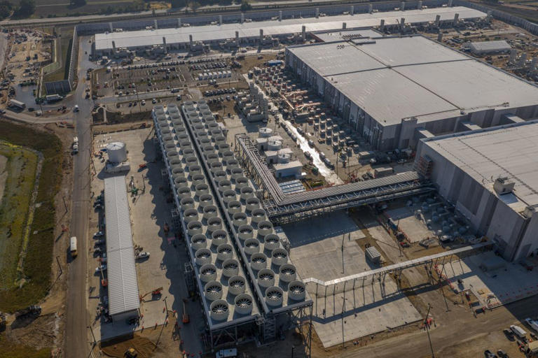 Microsoft CEO Satya Nadella looks to allay fears over data center ...