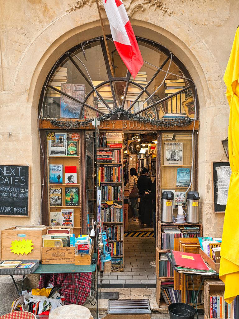 10 atmospheric bookstores and libraries in Paris for book lovers
