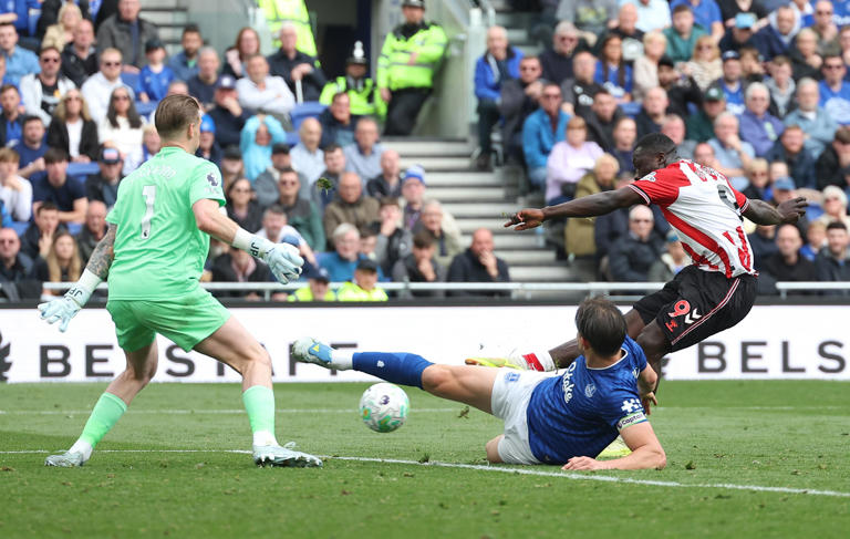 Everton 2025-26 season review: Centre backs report card