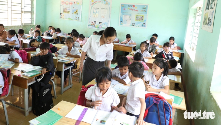 Đề nghị trả 14,4 tỉ đồng nợ tiền dạy thêm giờ cho giáo viên