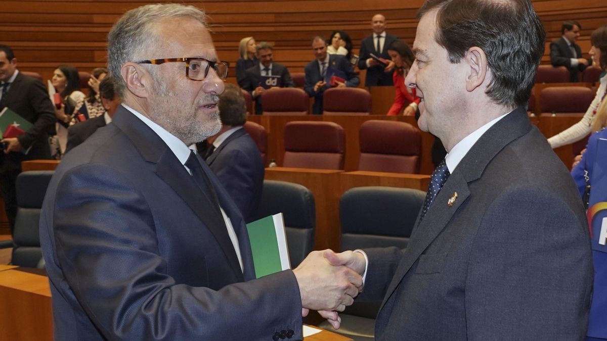 El PP cierra un acuerdo con Vox en Castilla y León que incluye ...