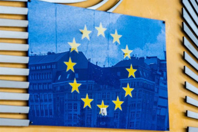Bruselas avisa de que ve "injustificados" los nuevos aranceles con los ...