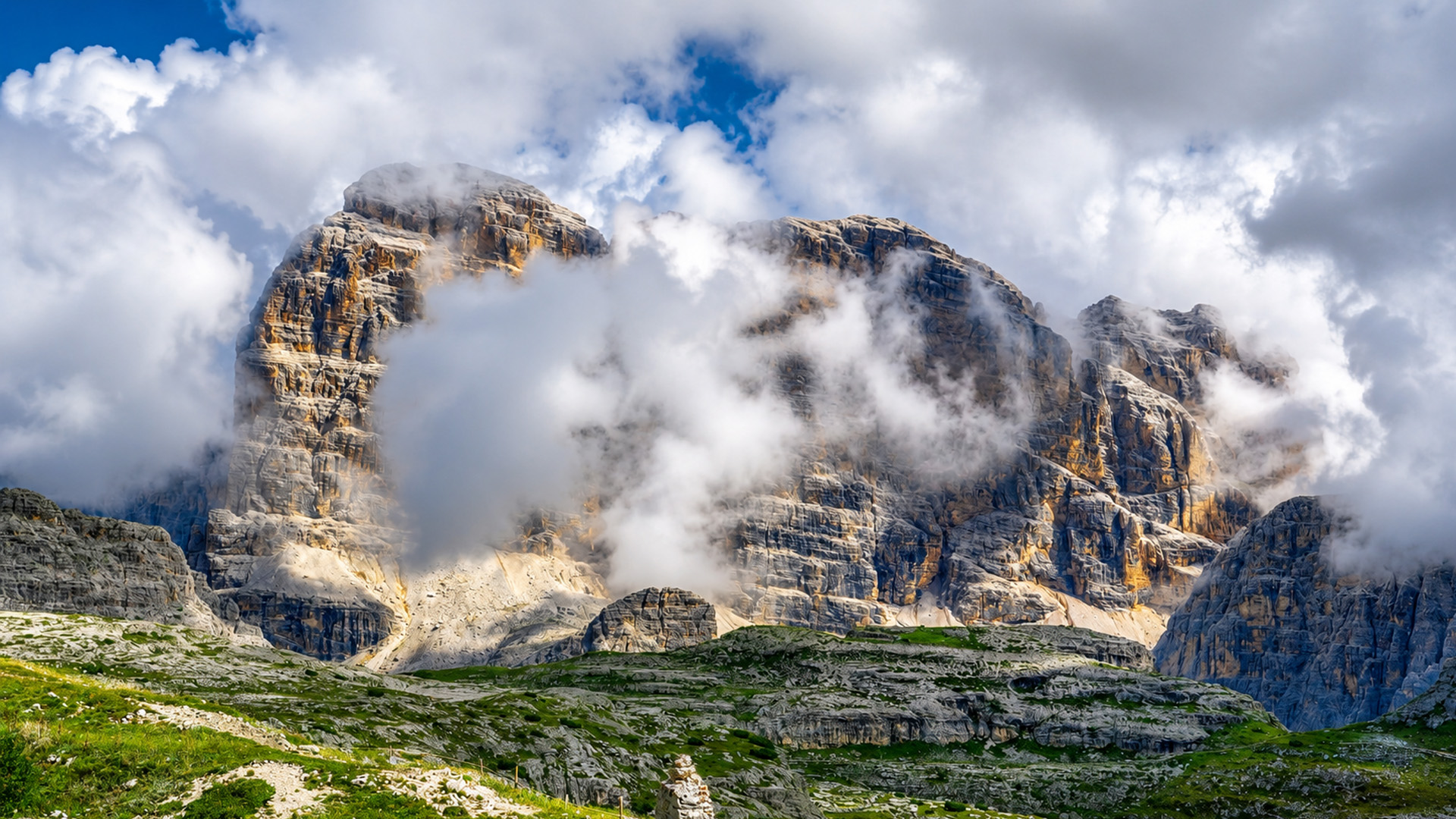 Las Tre Cime di Lavaredo muestran la belleza de los Dolomitas (4K)