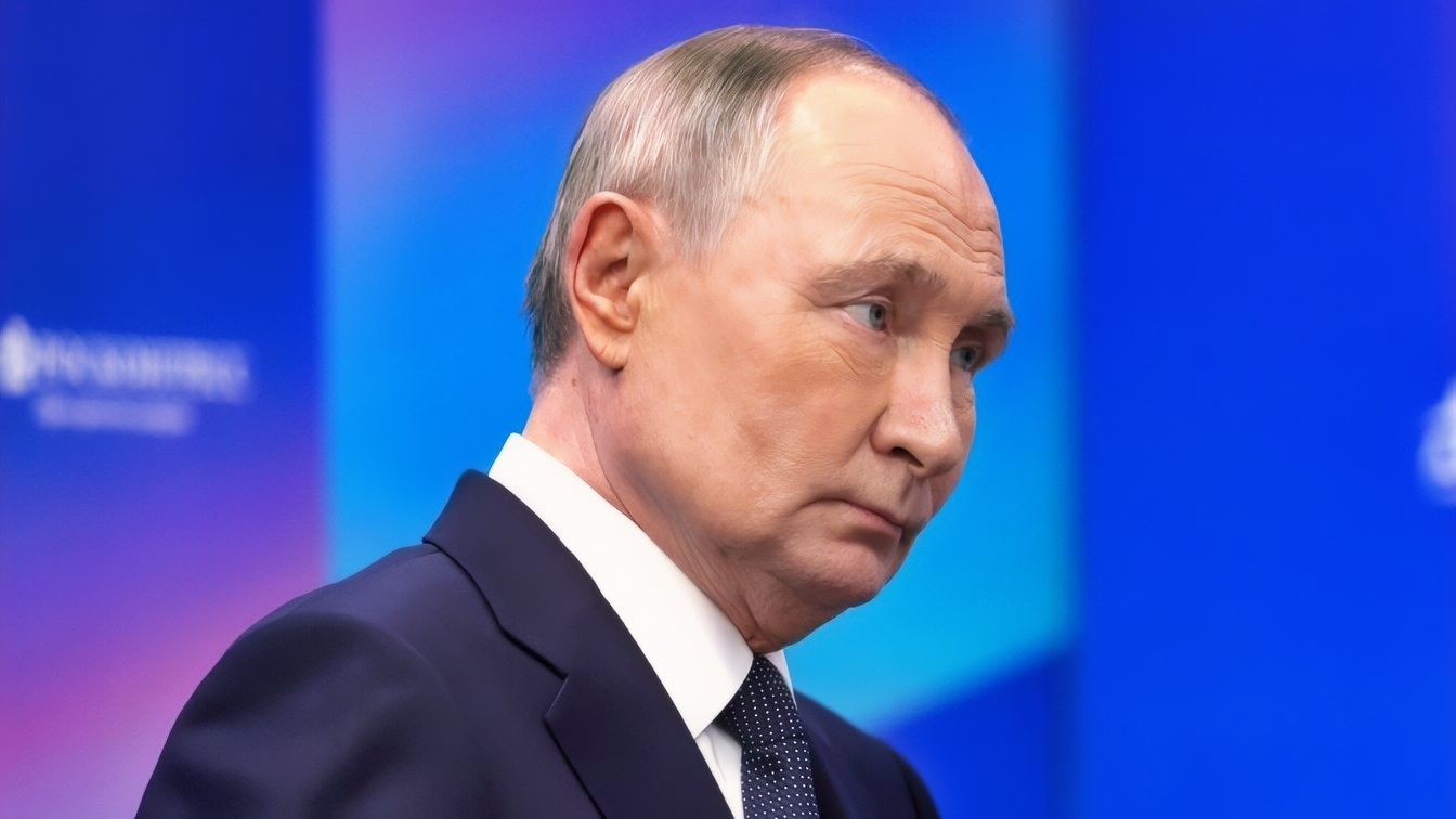 Putin Is Reportedly Hiding From Public View Due to Ukraine War — Afraid of Drones, Assassination, and His Own Instability