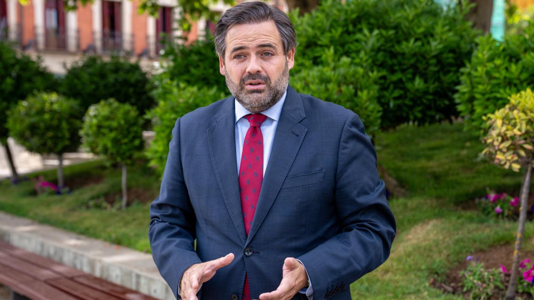 Núñez pide a Page que rompa con Sánchez si quiere elecciones ...