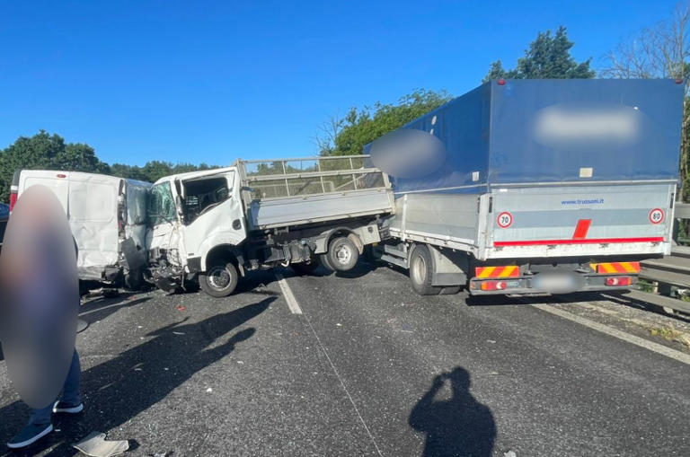 SS36. Incidente tra Briosco e Arosio: strada chiusa e lunghe code verso ...