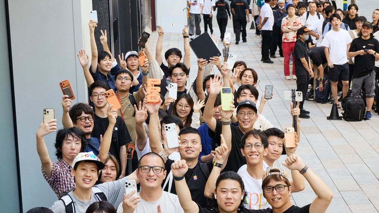 5 reasons why customers avoid shopping at the Apple Store