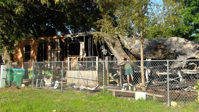 Five displaced after mobile home fire in northeast Memphis