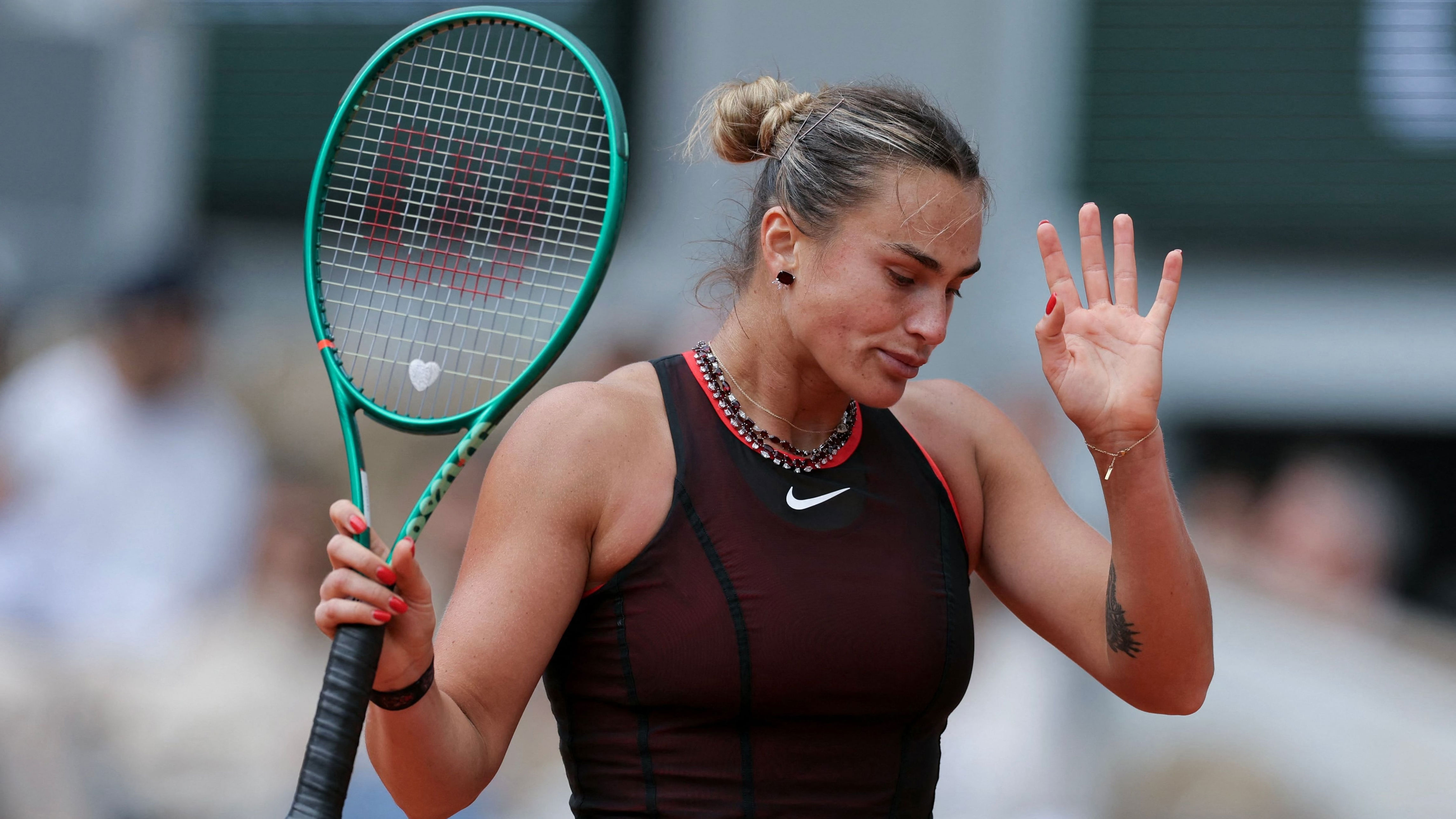 Aryna Sabalenka crashes out of French Open after spectacular collapse ...