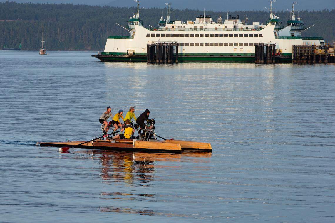 Almost anything goes in bonkers paddle race across Puget Sound